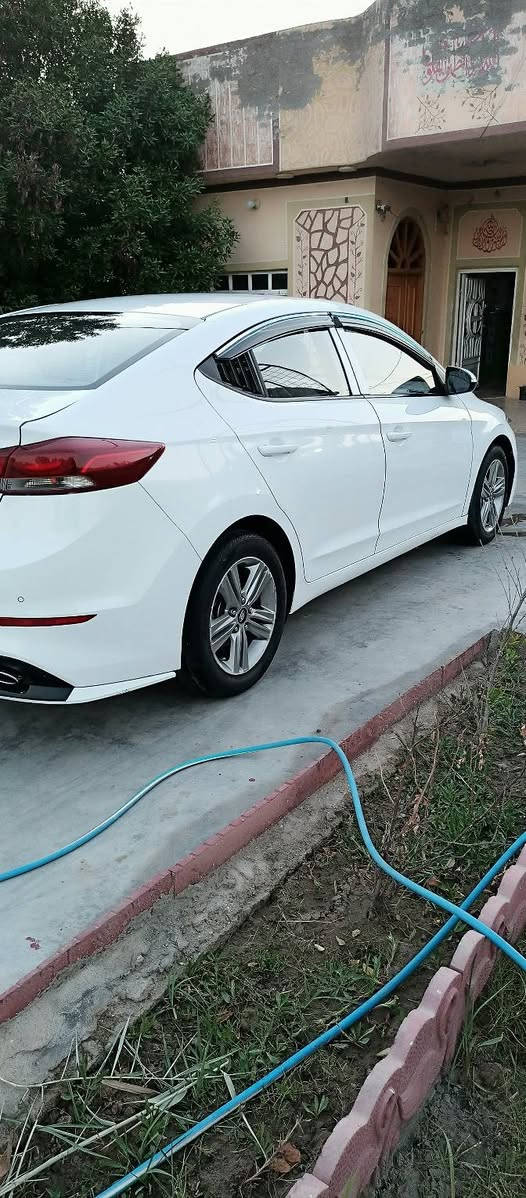 السلام عليكم النترا 2017خليجي. رقمه واسط
والسونار مرفق في الصور رقم سنويه جديد باسمي
نص فول بدون فتحة ، السيارة جديدة عنوان واسط نعمانيه 
ماشيه 121 الف حقيقي محرك200
بيع ومراوس ماكو مشكله سعره 150 بيه مجال  
للاتصال *********** غير متواجد على فيسبوك اتصل واني خادم
