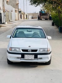 ١٩٩٠ • ١٨٠٠ سي سي • كير عادي