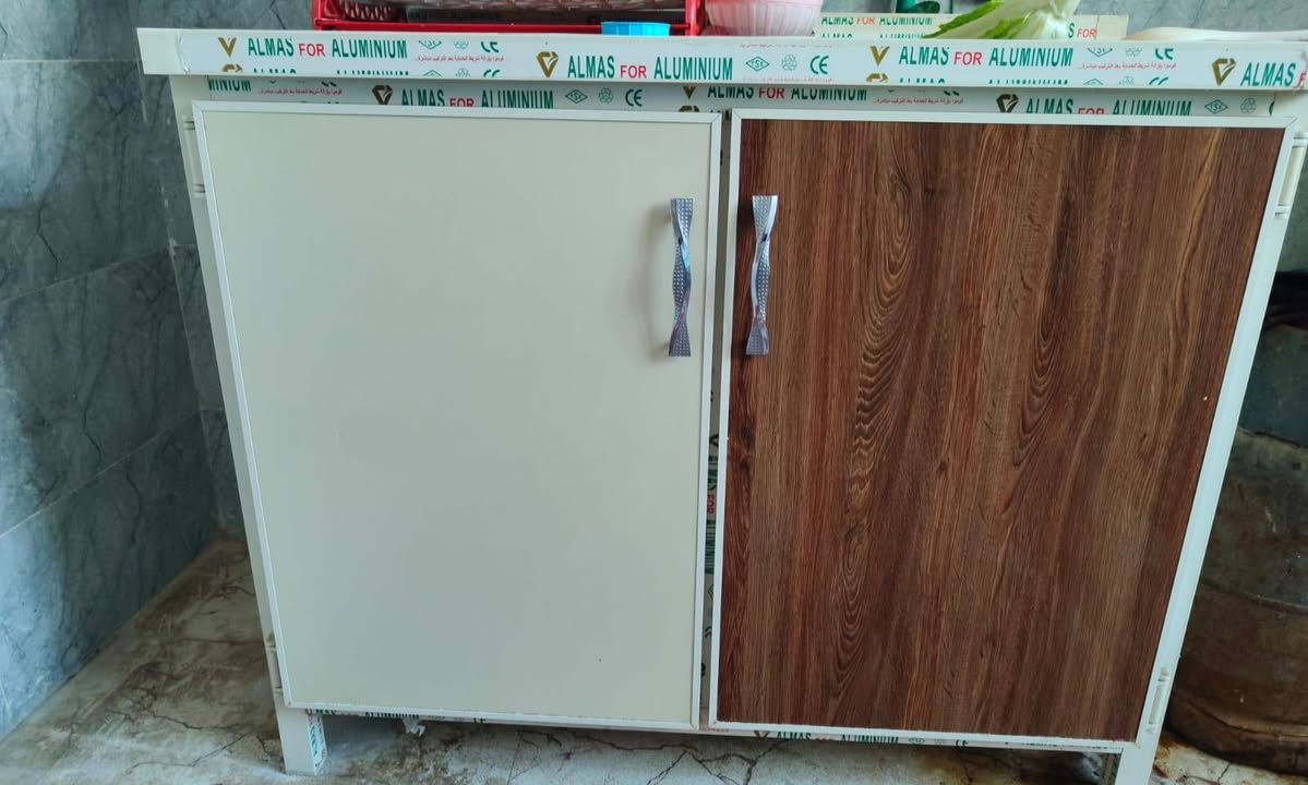 غرفة تركي درجة اولى جديده
السعر 
500 
كاونتر تسكام جديد مابي اي ضرر
السعر 200
ثلاجه بيه ليك السعر 50
بوفية جديدة وقوية تركي السعر 100
العنوان البوبيات 
‏‪***********‬‏
