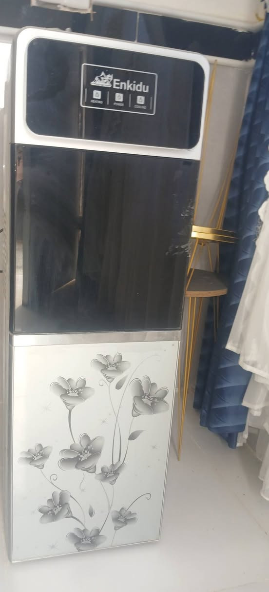 براد للبيع جديد
***********
