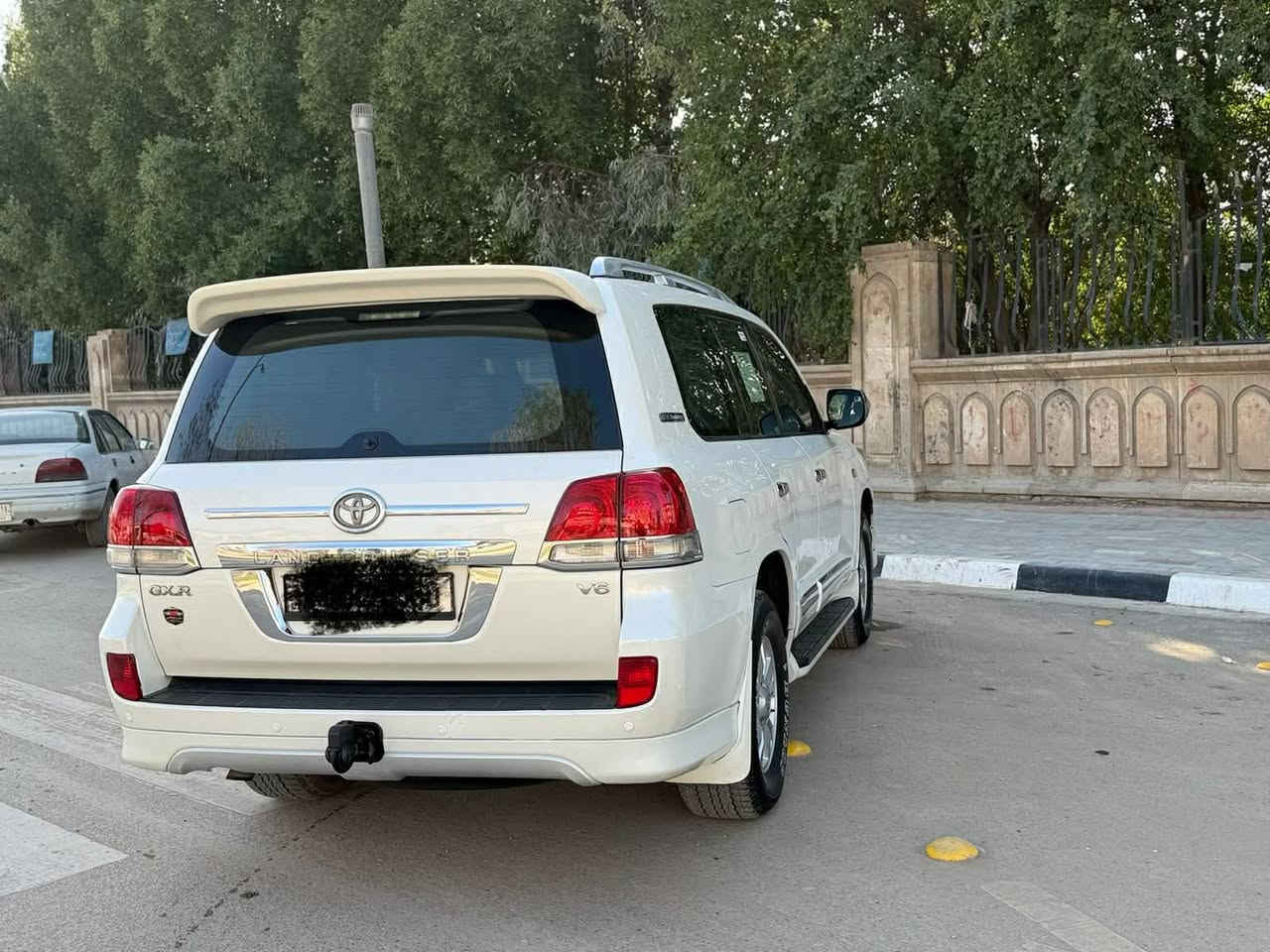 سلام عليكم لاند كروز موديل 2011 كفاله عامه ستيني فول مواصفات معروفه مواصفات الستيني جاهزه السياره من كلشي ماشيه 150 الف 
السعر 315 وبيه مجال 
***********
