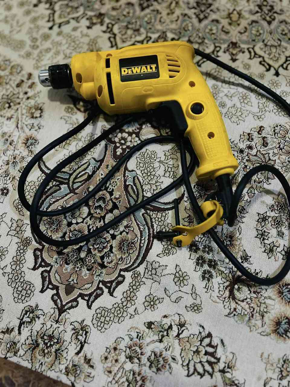 للبيع دريل Dewalt اصلي بعده جديد مامستعمل هواي سعر 25000 
***********
