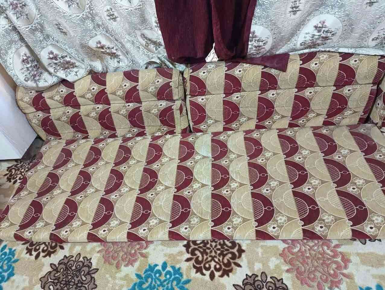 جلسه عربيه ديوان للبيع مستعمل نضيف و جديد اي ضرر ما بي 30 قطعه 
السعر:150 وبي مجال.              العنوان: كربلاء الشراي يدخل خاص


**إذا كنت صاحب هذا الإعلان وتريد حذفه لأي سبب، رجاءا أرسل رسالة إلى الدعم الفني**