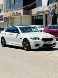 سياره للبيع تفاصيل كامله 1- النوع :- BMW 2-الموديل :-2011 خليجيه عروش ...