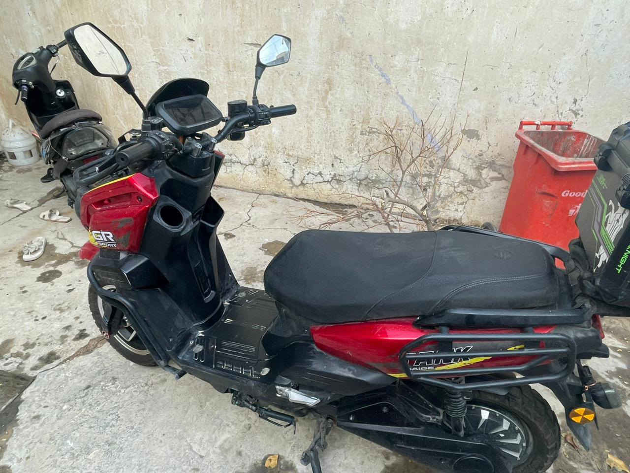 السلام عليكم متوفر 
دراجه اباتشي موديل ٢٠٢٥ مدرع للبيع مستعمله ثلاث اشهر 

بطاريات ٦ كبير 
ملف ٣٠٠٠
ضوء عالي وناصي 
نظام p ثلاث سرع فحص شاشه 
سرعه ٨٥ حقيقي تمشيك ٧٥الى٨٠ كم حقيقي (حسب الدوسه)
بطاريه اصاليه مال وكاله
السعر مليون وبيها مجال 

الرقم ***********
