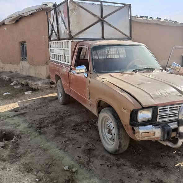 السلام عليكم
بيكم تيوتا موديل 82 للبيع
كير محرك اكسن شرط 
صدر معمر جديد باتري جديد 
تواير نص عمر 
للاستفسار اكثر اتصل على الرقم ***********
