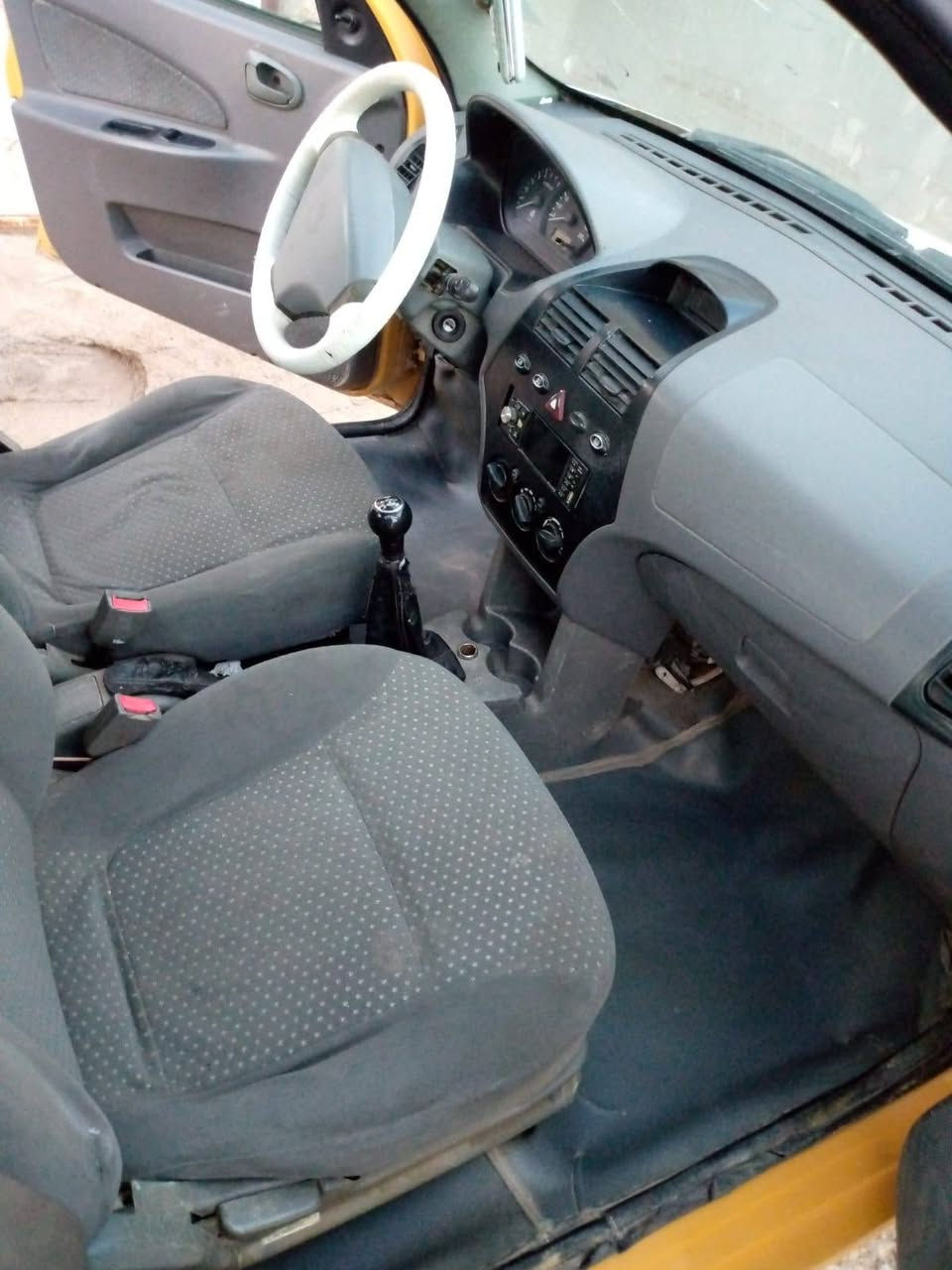 السلام عليكم
طيبة موديل 15 مصفرة هيئة وغرامات تحويل مباشر السيارة تخم تاير كامل جديد باتري و سلف  وحساسات وقوايش مكينة لا تنقيص ولا تبخير  وكير كل الزين تبريد تدفئة شغالة كهربائيات كله شغالة بيه صبغ حزام وبارد جاملغ خلفي سعره 28 وبيه مجال مكاني كوت  ***********
