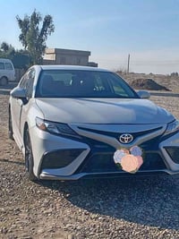 للبيع كامري 24 XSE فول 1/1 ماشية 9000 ميل فقط  السياره جاهزه من الدعام...