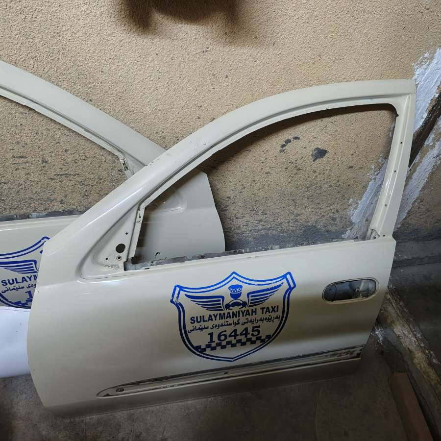 هەر چواردەرگاو سوندوقی دواوەی بیلاد تەکسی 2009 شتێکی زۆر پاکن شوختوشتیان نیە ئەوەشی لەڕەسمەکانا دیارە پیسیە گەر مشتەری تێلکە ***********
