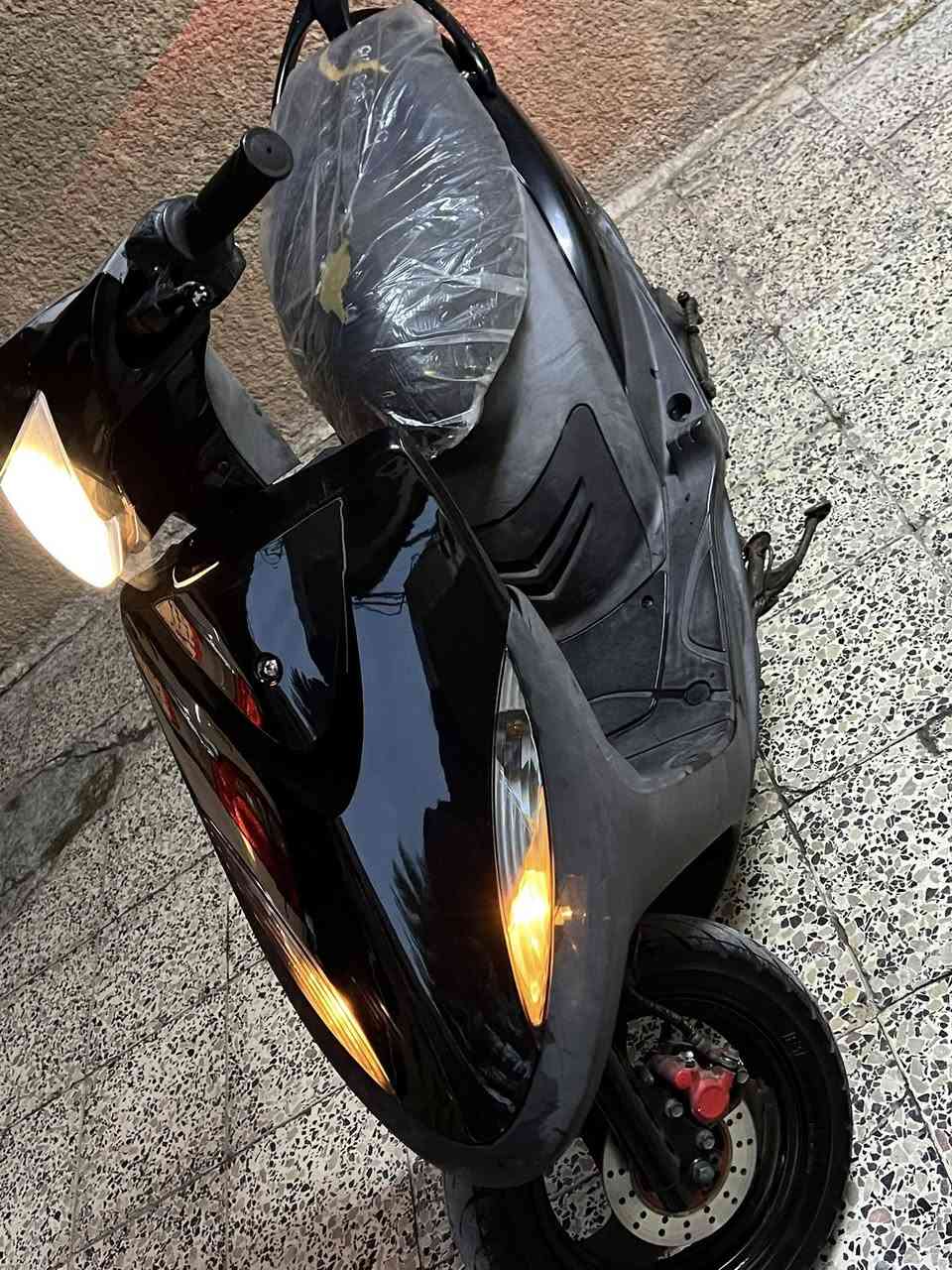 السلام عليكم دراجة للبيع رنبة صار 5 ايم من نازلة مكفولة مكينة كفر بلادي المكان بغداد حي جميلة ***********
