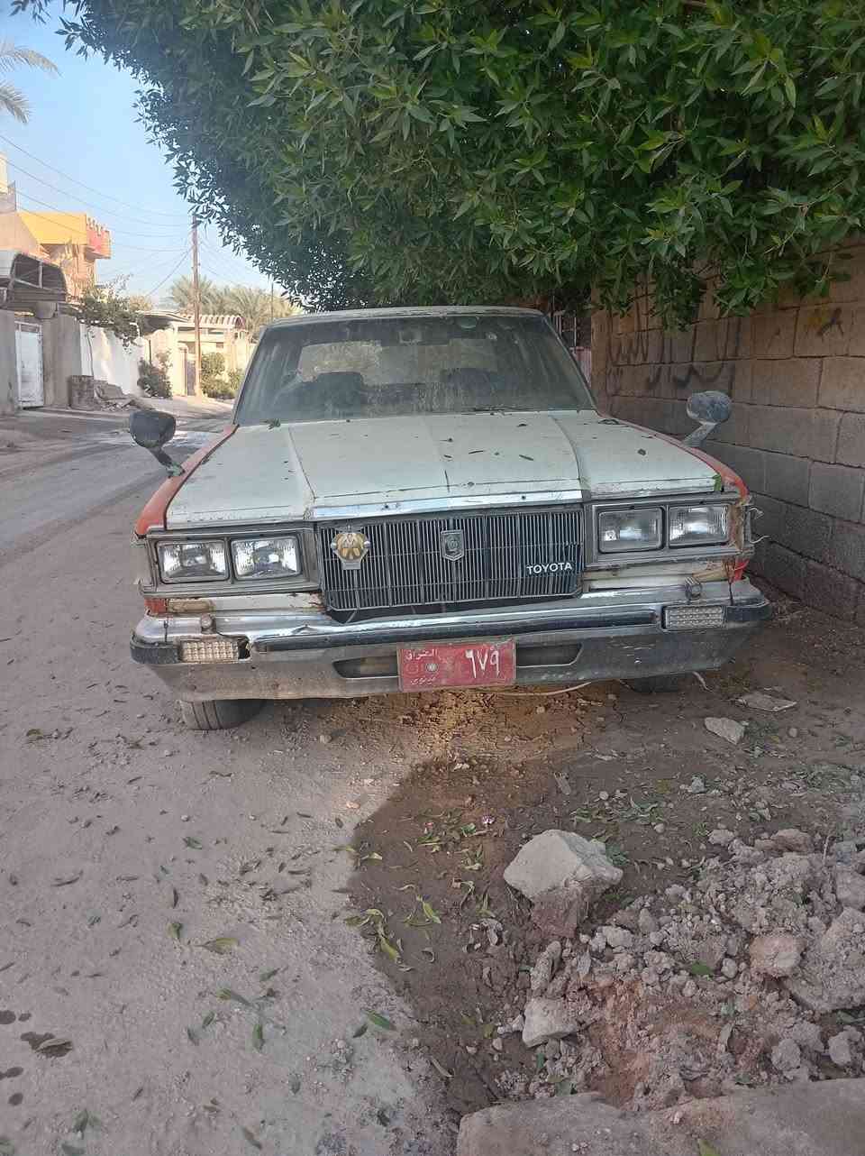 كراون موديل ٨١ كير ومكينه ونجي شغالات ابيع كوم حديد. (مكلف بنشر) السعر ١٠ وبيها مجال ***********
