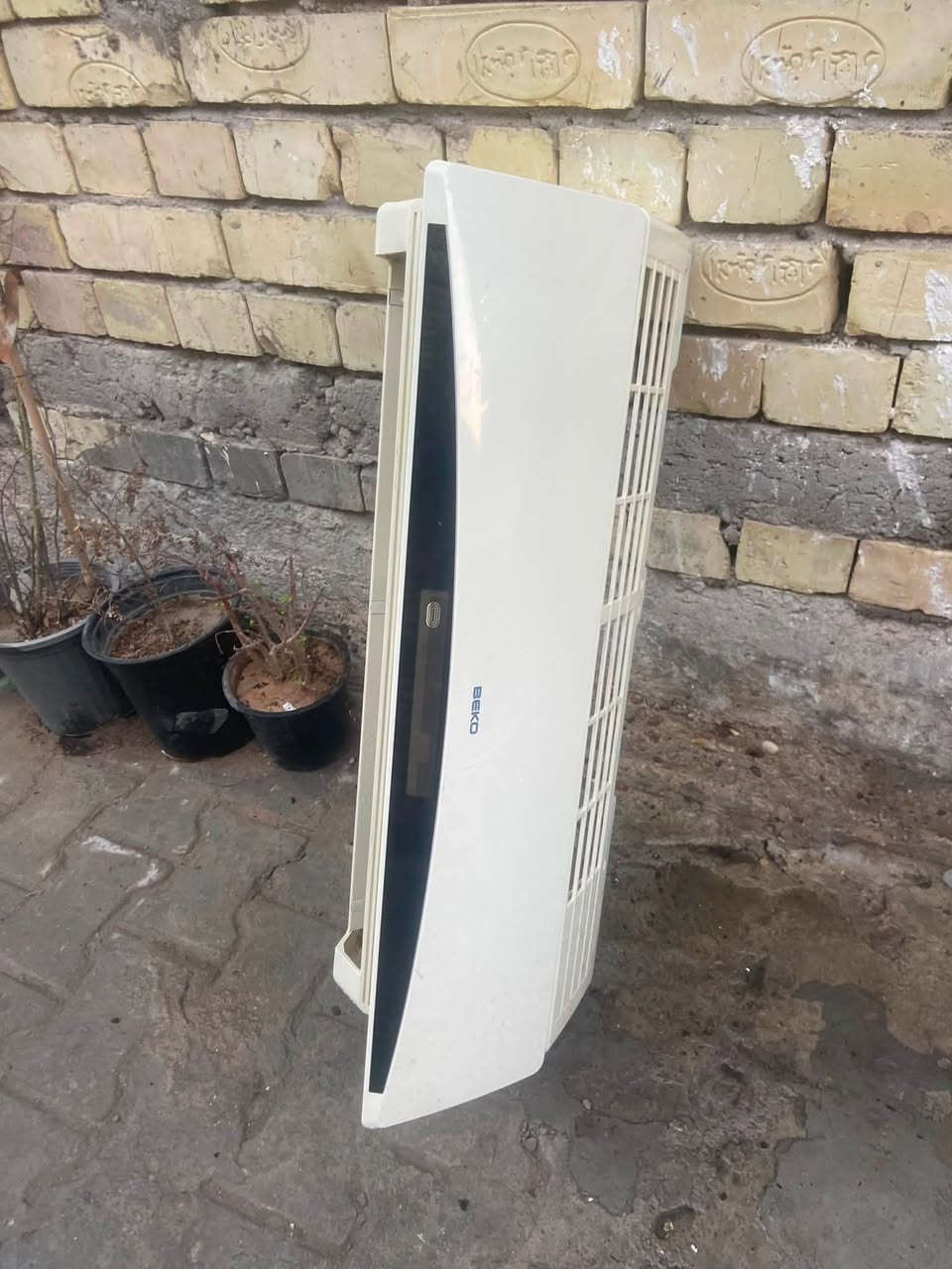 جهاز بيكو ابو الطن غاز ٢٢ بروده ثلج كامل ويه ملحقاته عده الريموند وايراته والبواري سليمه بدون اي كسر او عواج جهاز مال بيت ومداخل تصليح تبريده ثلج سعره ٢٢٥ مكانه بغداد الشعله 
***********
***********
