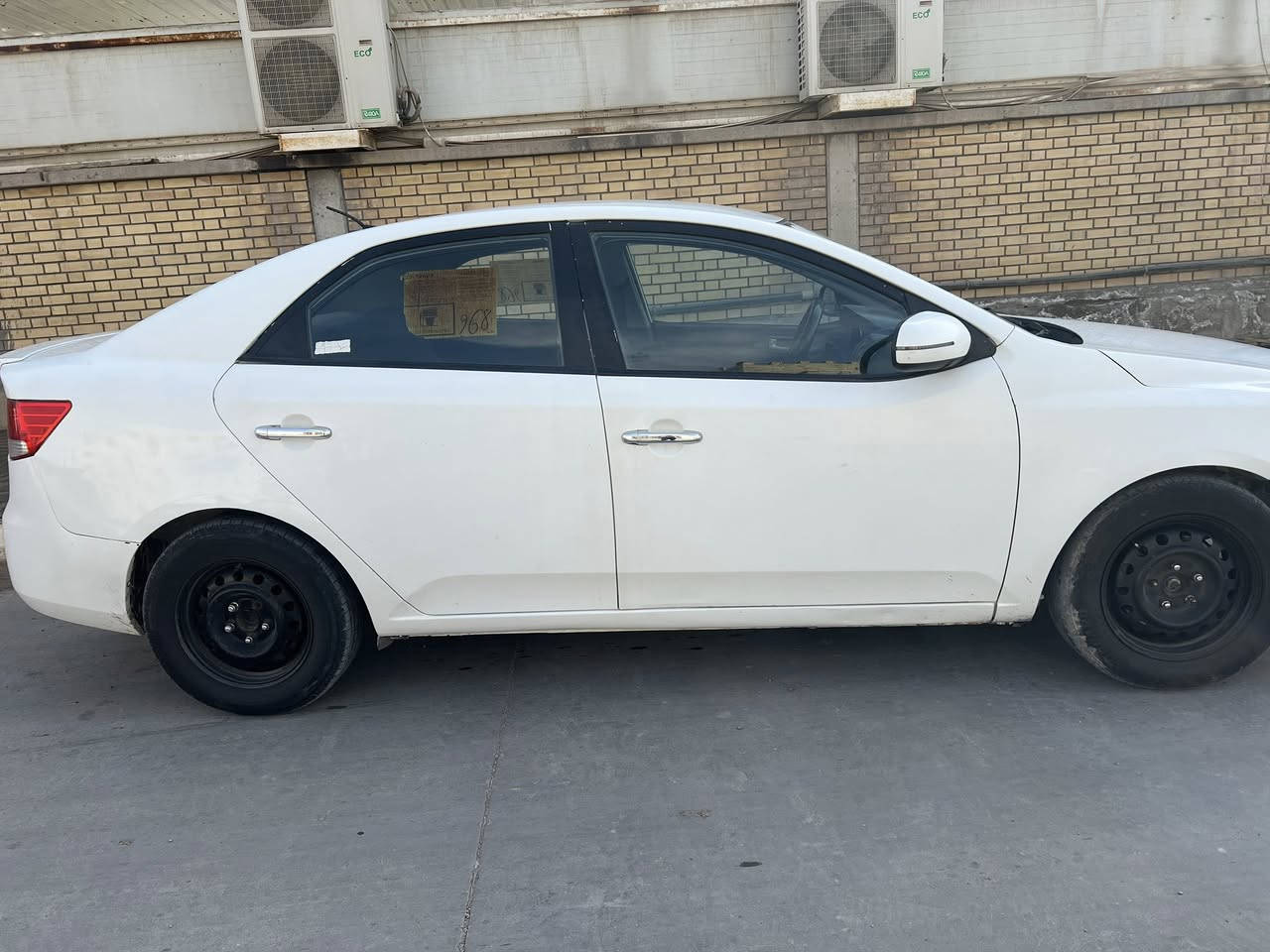 السلام عليكم سيراتو موديل ١٢رقم اربيل وكالة تحويل جاهزه السيارة مصبوغه احزام بدون كص او كلبة حدادية جديده تخم تاير محرك كير كفاله تدفئة تبريد جاهزه السعر ٧٣ قفل قفل للاستفسار ***********
