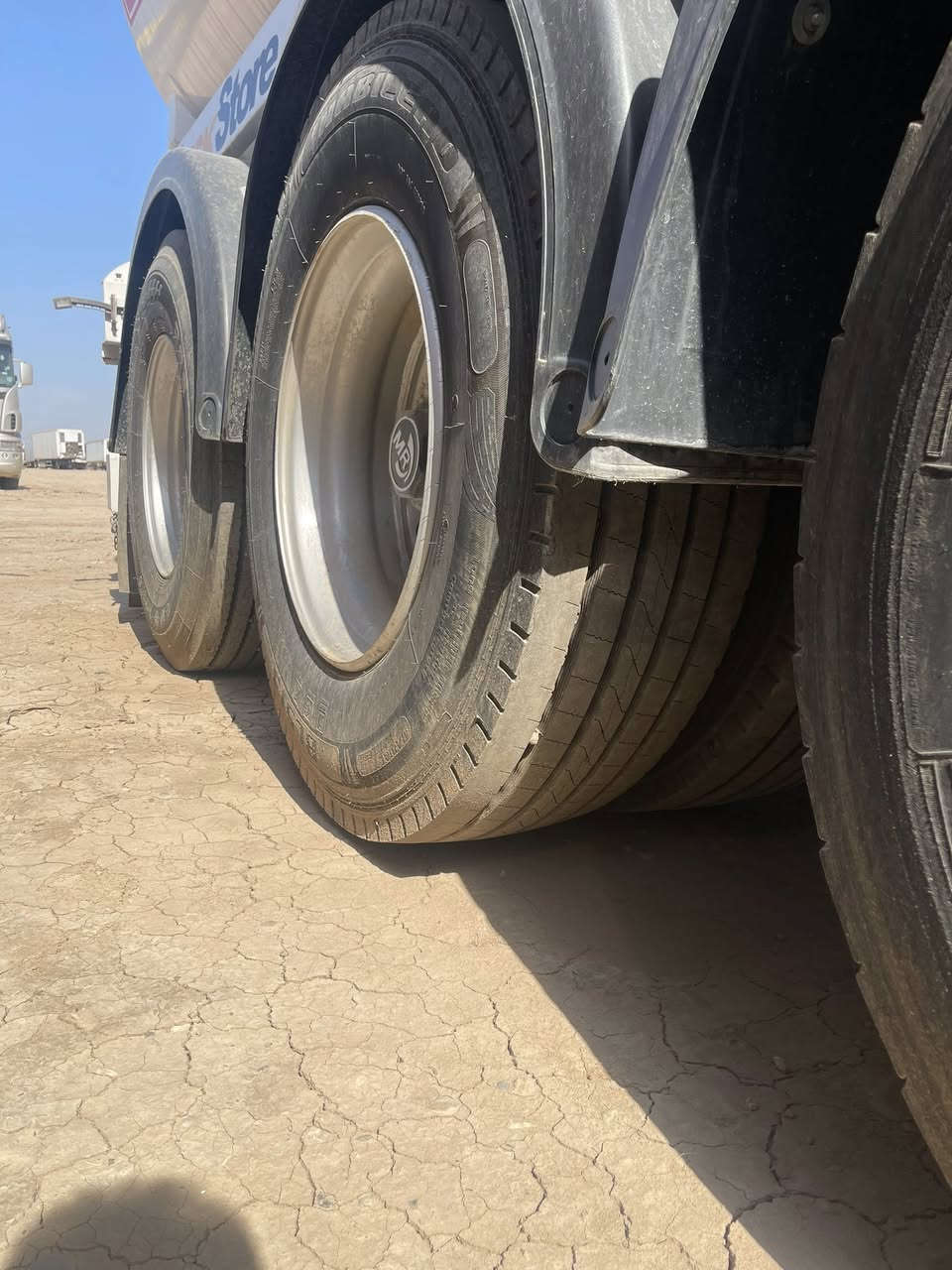 2015 فول مواصفات للبيع او مراوس حسب القناعه.

رتايدر 5 طكات
تحكمات ستيرن
سبرنك امامي
كور عالي محرك الذهبي
سبلت صحراوي
ثلاجه ومخزن
سبلت منامي
دبل منامي

بردات بلاديه
غرفه بلاديه وفرشة ارضيه
جام ابواب ومرايات كهربائيه 

كير 12 نمره اوتوماتيك

مبدل ولف وملغي الادبلو ومبرجه

دبل تانكي

سبايدرات بلاديه

كامره وحساس

ماشيه 800 ومامشتغله بالعراق

تانكي روعه 2024 زيرو

تخم تاير راس وعربانه

السياره باسمي وموجوده بغداد

***********

***********
