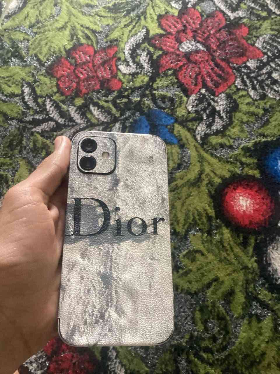 ايفون 12 عادي ذاكرا 128 بطاريه 77 بلاديه مبدل فقط شاشه وبيهه فطر خفيف وضهر هم مفطور ومغلفه سعرا 190
مكاني بغداد حبيبيه *********** واتساب ما متواجد فيس
