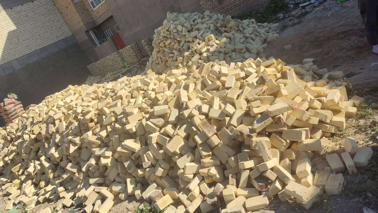 السلام وعليكم طابوق الكوت بدره وجصان طابوكه دراجه اوله شرط المكلاب الاستفسار ***********
