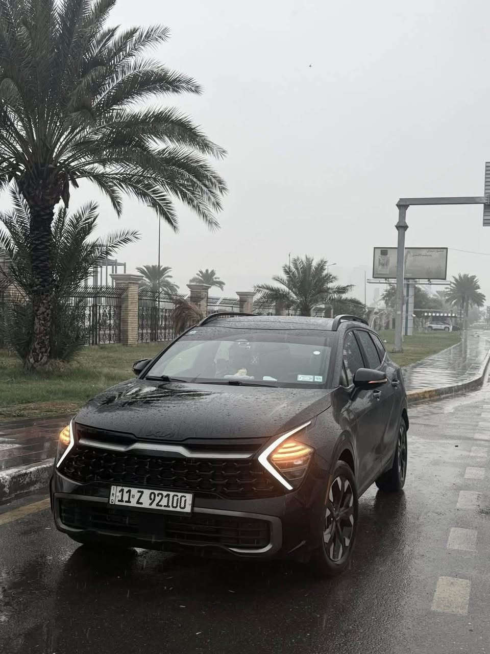 للبيع او مراوس🔥 Kia Sportage X Line 2024 🔥
وارد أمريكي | أعلى فئة (فول) | بانوراما | 4x4 | رقم بغداد
​الموديل: 2024
المركبة: كيا سبورتاج X Line
المنشأ: وارد أمريكي
المحرك: 2500 سي سي
المسافة المقطوعة: 30 ألف
الدفع: فور ويل 4x4
​💎 المواصفات والمميزات (فول واحد على واحد)
​بانوراما على طول السقف.
​شاشة كبيرة (إيباد) على طول الدشبول.
​الأمان والرادارات: حساسات ورادارات أمامية وجانبية (نقطة عمياء) وخلفية.
​مفاتيح البصمة: بصمة أبواب، بصمة تشغيل، بصمة صندوق، وهاند بريك بصمة (فرامل يد كهربائية).
​مقاعد فاخرة: كراسي جلد + كراسي كهرباء.
​تقنيات: تشغيل عن بعد، شاحن (مخارج شحن) في جميع الكشنات.
​مظهر خارجي: لدات نهارية، إشارات في المرايا (أشاير مري).
​أداء: نظام قيادة سبورت (وأنظمة أخرى).
​📸 حالة السيارة والحوادث:
​الضرر: دفيوزر الدعاميه خلفيه بدون دواخل
​الإيرباك: بدون اي ايرباك.
​صور الحادث: موجوده داخل المنشور 
​📍 المكان: بغداد - الدوره
📞 للاستفسار: ***********
​معلومات التسجيل:
​رقم السيارة: بغداد إنكليزي، باسمي (تحويل ثاني يوم).
​💰 السعر: 213ورقة وبيها مجال قليل
