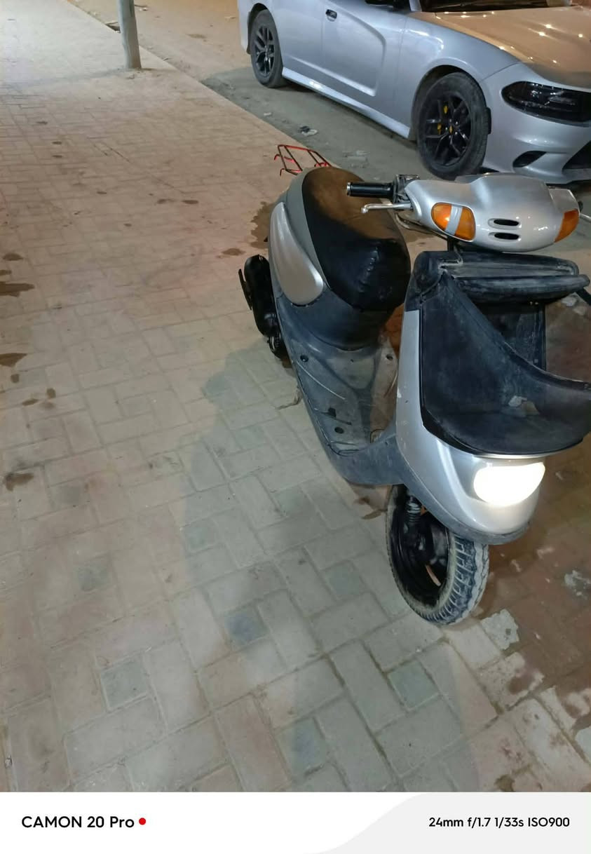 دراجه منغولي مجفته قبل ٣ ايام عل سحك ولله نقص بس باتري ظعيف شويه  عنوان كربلاء مقابل مستشفى الكفيل قرب أسواق  سعر ٣٥٠ اتصال ***********
