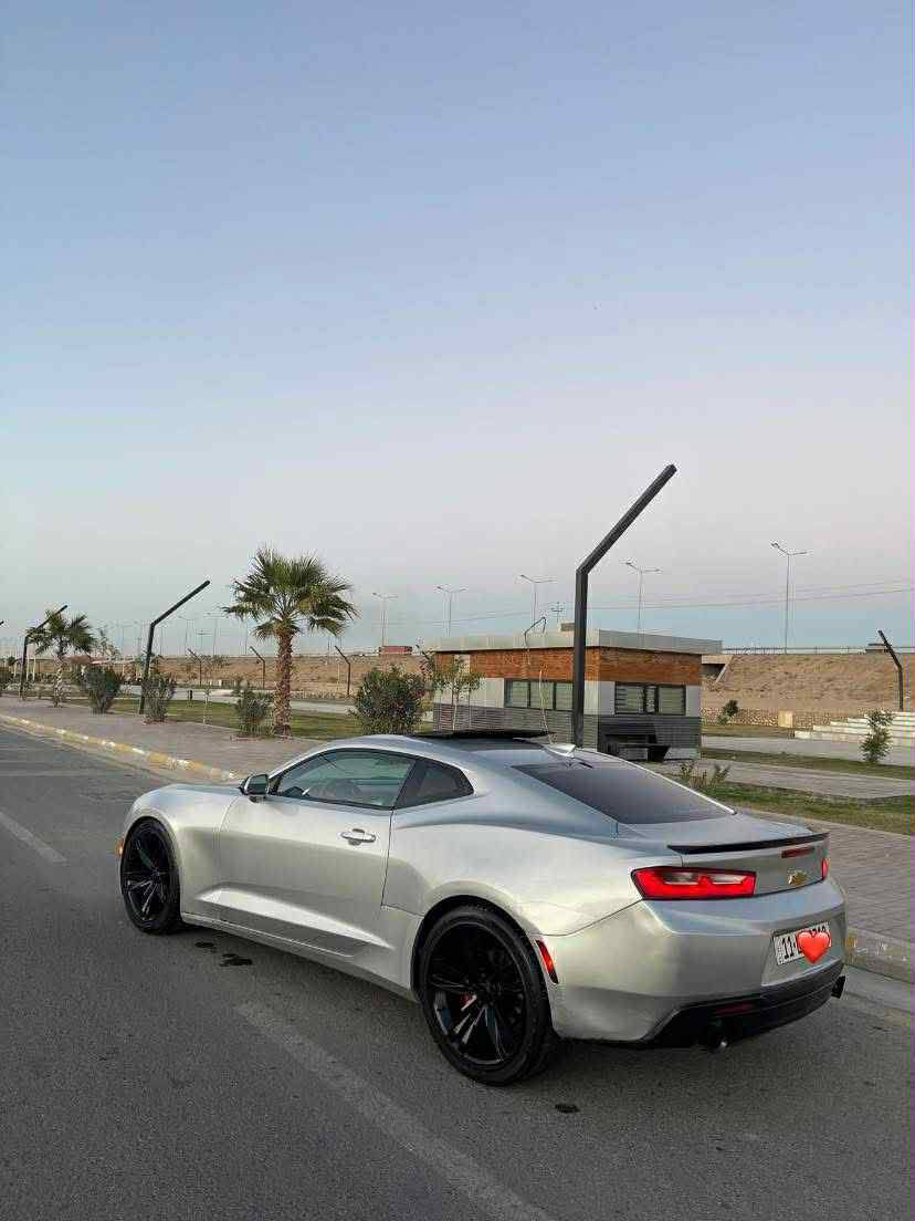 كمارو  موديل 2018   للبيع او مراوس بسياره اربع بوب حسب القناعه لون سلفر فول مواصفات 1/1 سته سلندر رقم بغداد بأسمي شخصيآ حادثها جاملغ وبنيد من امريكا بدون دواخل بدون شاصي فقط براكيتات وبيها هنا ٣ قطع بخ يعني خمس قطع الباقي كفاله كير محرك خير من الله جاهزه السياره .
السعر ب135 وبيها مجال 
العنوان / الرمادي
اتصل بالرقم مباشرتا لأن اني مكلف بالنشر فقط ارجوك 
رقمي ***********
