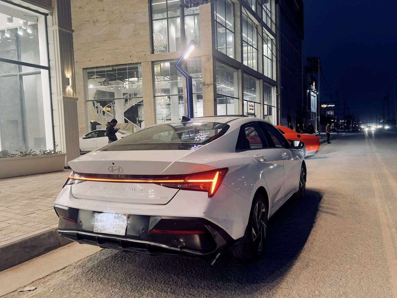 سلام عليكم .
هونداي النتراا2024خليجي 
مكفوله من الصبغ والتبديل 📦
محرك:.2000 دوش المــــرغوب 
فول فول مواصفات 1/1
رقم بغداد تحويل مباشر 
مواصفات:.
بصمة 
سلايد 
شغال (تشغيل عن بعد)
واير ليس (شحن موبايل)
ليد أمامي و خلفي
حساس أمامي و خلفي 
ويل كروم
مري شفط 
داخل بيجي
شاشة حجم كبير 
تبريد قتعطين 
صندوق ذكي 
4 انظمه سرعة 
تحكم و تعديل سريعة

رقم صاحب سيارة*********** 

السعر :: 180📩وبيه مجال :مكاني كربلاء
