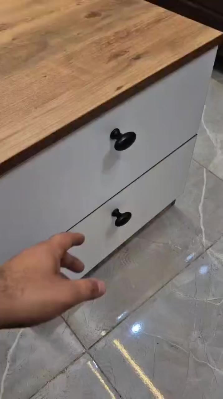 تفصيل عراقي
كومدي مجرات مع قاصه مخفيه .
مواصفات العمل :
1- خشب mdf ثقيل
2- ارتفاع ٥٠ عرض ٥٠ عمق ٤٠
3- سكك هادروليك ثقيل
للطلب مراسلتنا على الخاص
او على واتساب


**إذا كنت صاحب هذا الإعلان وتريد حذفه لأي سبب، رجاءا أرسل رسالة إلى الدعم الفني**