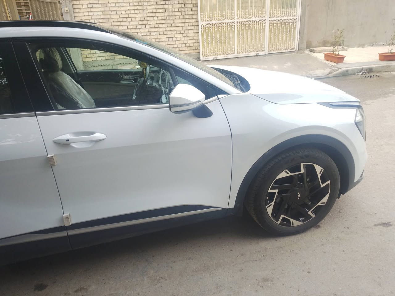 كيا سبورتج للبيع موديل 2025 مكفوله كفاله عامه فول مواصفات فتحه بصمه گشنات تدفئه نقطه بلمرايه ماشيه 16000 الف السعر 242 وبيها مجال العنوان بغداد البلديات رقم الهاتف ***********
