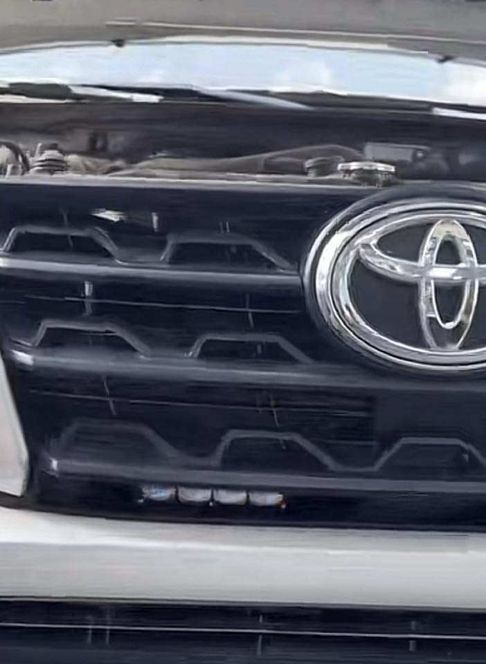 اسمه كشاف الهبة قطعتين ينشد بل فتحات مال شباج ابيض اصفر فيدرالي مشتت حرارة امريكي الصنع كشاف لحد 600 متر اناره نهار يربط عالي ناصي وكشاف ضباب قواعد تثبيت بي او حصر بل شباج ***********
