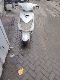 شباب عندي سكنس ياباني فحل نوزل كينة مكفولة بس يرادلة ملحضات باتري وقمج...