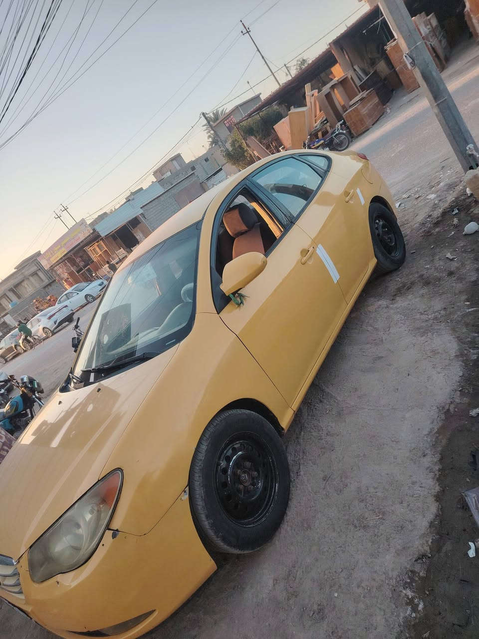 سلام وعليكم النترا 2010 وراد أمريكي بيها جفيه   رقم بغداد.تحويل مباشر سياره شويه تريد  ترتيب  مكينه 2000 كير جديد سعر 75 وبيها مجال عنوان سياره بابل جبله ***********
