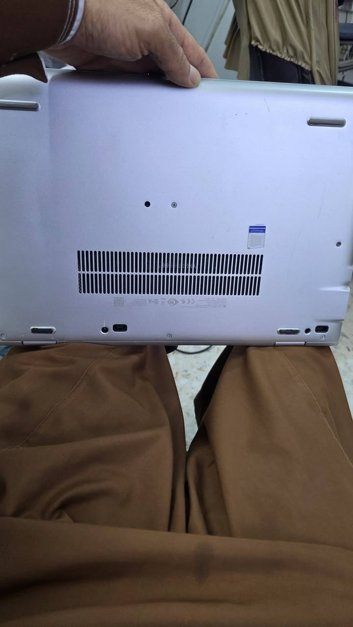 Hp broobok
للبيع جيل 8 حجم15،6
باقي التفاصيل بالصور


**إذا كنت صاحب هذا الإعلان وتريد حذفه لأي سبب، رجاءا أرسل رسالة إلى الدعم الفني**
