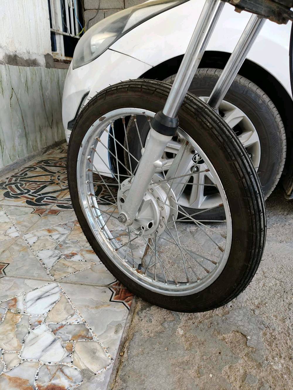 دراجه للبيع جديده كلش بدون أوراق 
المكان ميسان /العمارة
***********