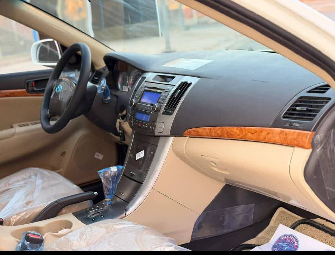 للبيع سوناتا 2009 خليجي مكفوله محرك 2400 بيه بارد باب السايق فقط السعر 98 رقم بغداد رقم هاتف *********** علي مكان فلوجه.
