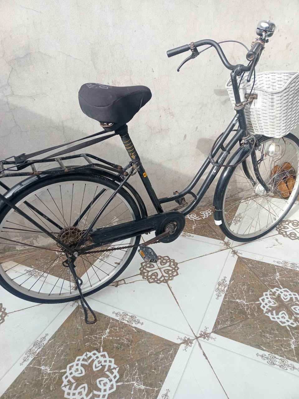 السلام عليكم باسكل ياباني  الاصلي البيع ويل حساس كامل كله شغال السعر 65وبيه مجال الاتصال حجم 26 ***********
