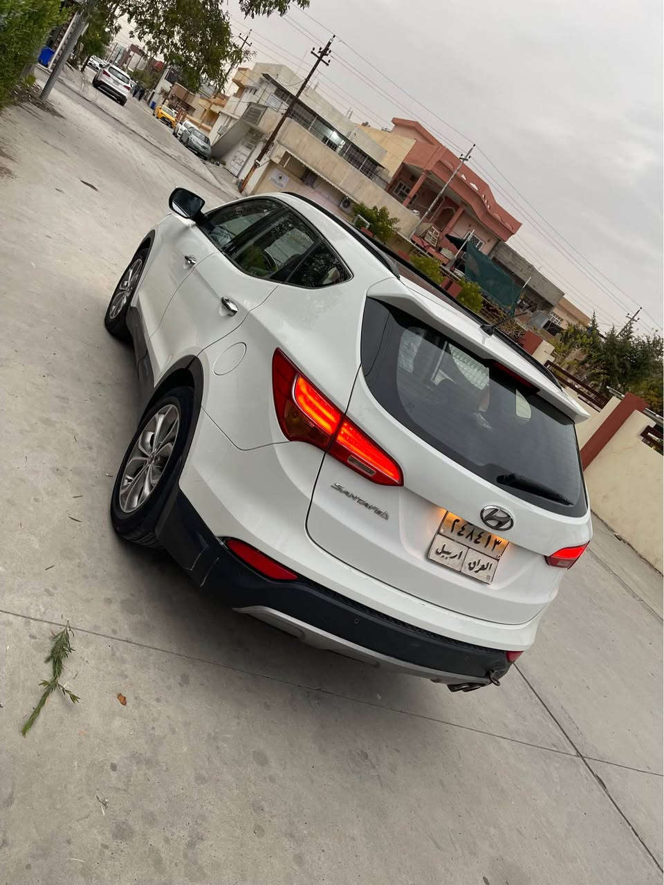 سنتافي شكل جديد 
2013 
محرك 4 سلندر شرط لا صرف وبخار 
كير اتومتيك شرط
تدفئ تبريد شغال 
كهربيات كامل شغال 
فول موصفات 
كشنات  امامي كهرباي
كامرة دوار حساست 
سقف بانورما 
7 راكب 
مريات ليد شفط
جملاغ سايق صباغ وبنيد مبد بلادي 
شرط ما بيه اي دواخل 
او معجون  فحص ماله موجود
ماشيه ١٩٠ حقيق 
خليجي محرك دوش مرغوب
سيارة نظيف ما بيه نقص دينار 
سعر 138 وبي مجال 
مكاني كركوك روناكي 
*********** كركوك, العراق
