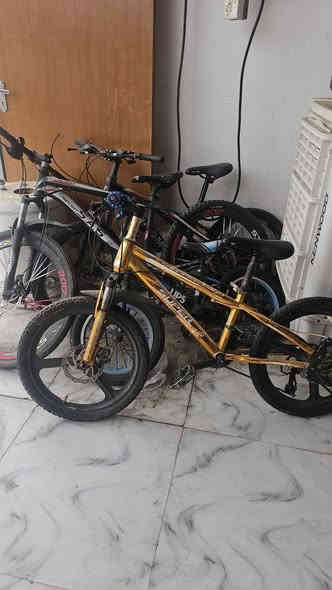 وصول باله جديد ومستعمل العنوان ميسان المجر الكبير قرب مدرسه بن زيدون شارع ٦٠ بتاريخ 10 /13 رقم ***********
