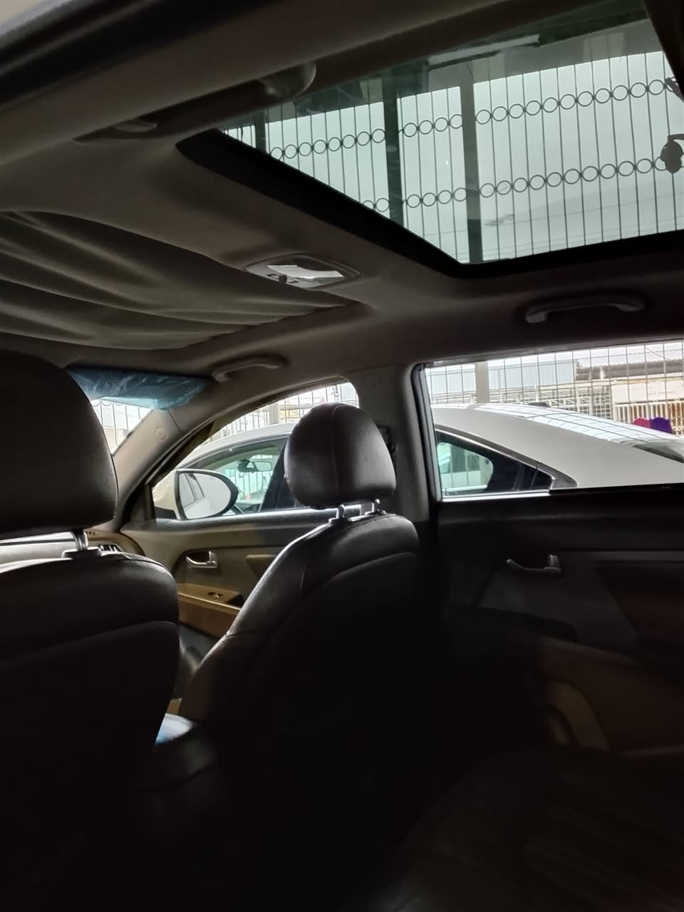 سلام عليكم كيه سبورتج موديل ١٣ خليجي مكفوله سياره جديدة بصمه تشغيل  بانوراما مري شفط تحكم ستيرن كراسي كهرباء سياره مواصفات رقم اربيل بسمنه السنويه السعر ١٥٢ بيها مجال الاستفسار *********** المكان بغداد قرب ساحه القاء
