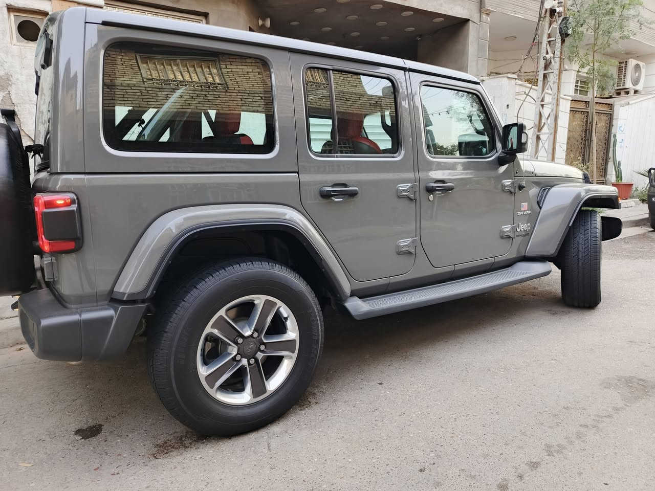 السلام عليكم لانكلر صحاري خليجي مكفولة عام شرط الفحص ٢٠١٩ ماشيه ٤٧
رقم بغداد ***********
