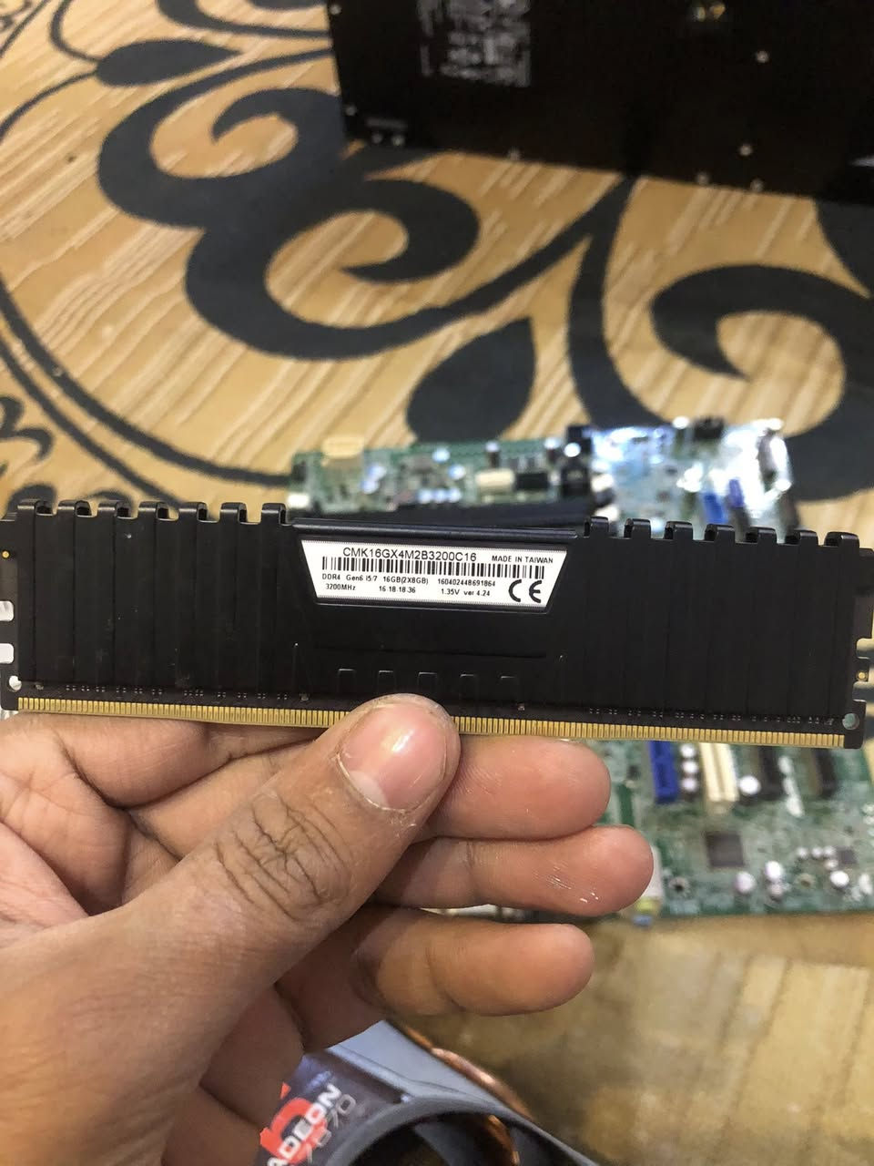 قطع pc للبيع


**إذا كنت صاحب هذا الإعلان وتريد حذفه لأي سبب، رجاءا أرسل رسالة إلى الدعم الفني**