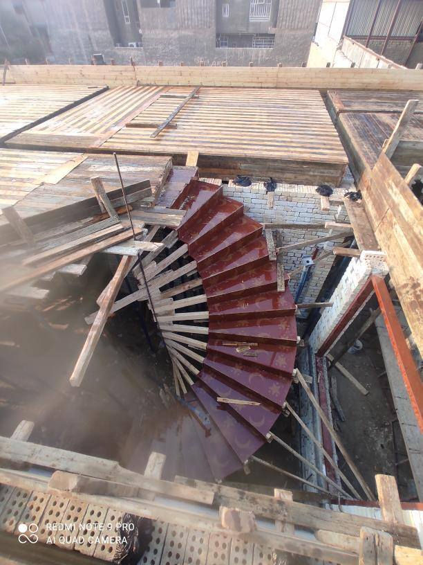 نجار قالب متفرغ للعمل بنايات بيوت اي شي مواقع حكوميه اهليه
***********
***********
