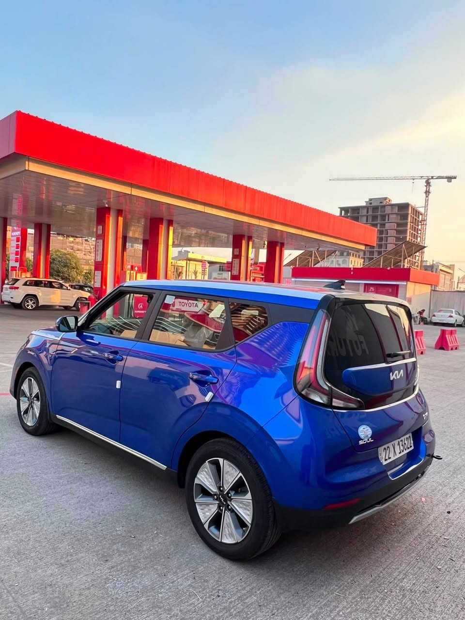 كيا صول  OLIVIRR   2023 💙

كهرباء فقط 🔋 بدون بانزين 
فول مواصفات  1/1 
حادث السيارة كما موضح بالمنشور +رقم الشاصي داخل الصور 
تبديل فقط الجاملغ الامامي الايسر ( شرط بدون دواخل ) 
جميع الايرباكات سليمة
مواصفات السيارة //
شاشة ديجيتال
-بصمة تشغيل+ بصمه أبواب   
 -سلايد روف ( فتحة سقف )
-ويل كب كروم 
4-أشاير بالمري 
-فول تحكم ستيرن 
-تبريد شاشه 
-شاشه حجم كبير 10 أنج GPS
-كشن جلد 
كشن كهربائي 
كشن هيتر و تبريد 
كشن خلفي  هيتر 
-أيقاف ذاتي 
-مانع انزلاق 
13-رادار امامي خلفي جانبي
14-مضخم صوت 
-دشبول الكتروني
-لايت زنون ولد 
شحن بلادي موجود
رقم أربيل ترقيم جديد
السعر 134 ورقه مرقم كامل 
مكان اربيل معرض اربيل كارس 📍
☎️***********☎️
