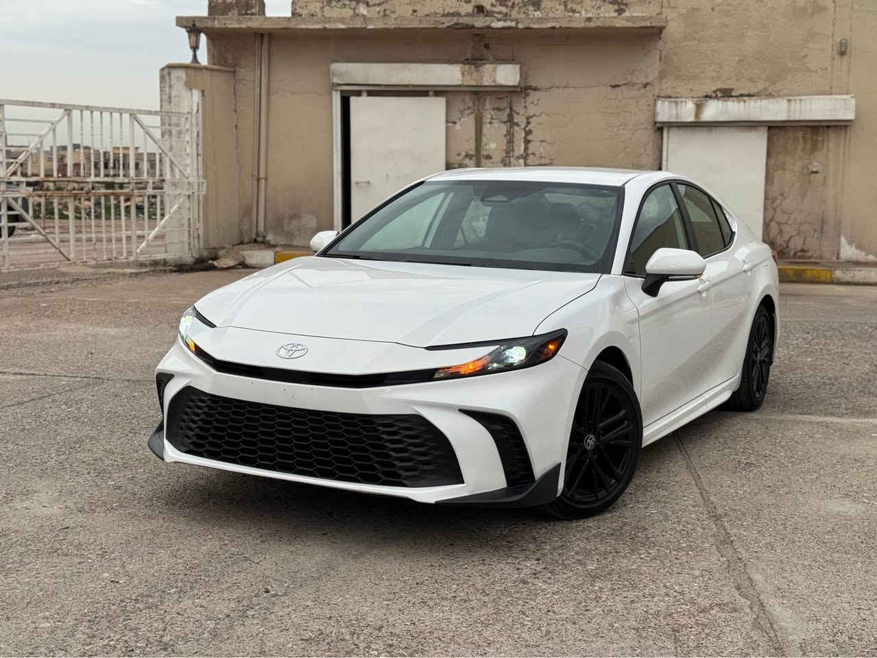 Toyota Camry SE Hev 2025 

بجم و خلفي كبس شرط ✔️

اربع ابواب صبغ و ارباك بس بردة طاك 👌
هايبرد و بانزين 🔋
كل شي بلادي شركة و بدون مصرف 💯
مواصفات SE المعروفة 🎖️

سعر 🔥 225 و مجال
مكان عقرة "ئاكرئ"
واتس اب و كورك *********** اكر, نينوى
