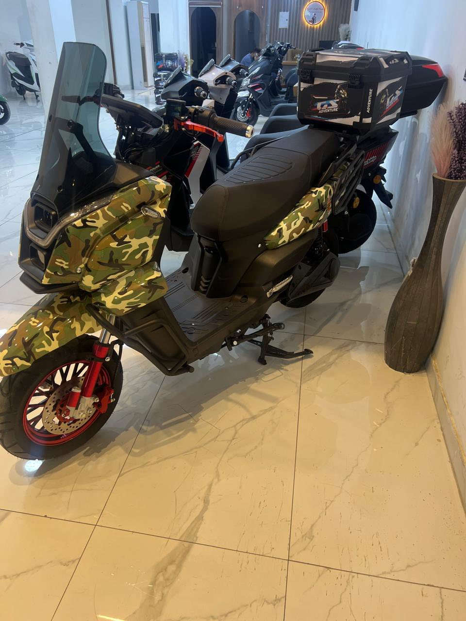 سلام عليكم للبيع دراجه شحن 2025 نوع اباجي دراجه كلش جديده ونضيفه وكامل وبصمتين وماشيه قليل سعرها مليون و350 وبيها مجال ***********
