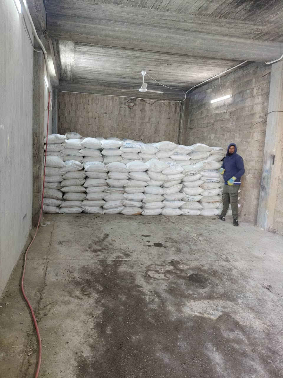 وصول وجبه كمياوي مركب نوع خليج فارس ايراني المنشأ 
نوع درجه اولى ويرهم يضاف بدل اليوريا والسعر جدا مناسب وفعاليته جيد جدا 
العنوان كركوك شركة الهلال الذهبي للاستثمارات الزراعية 
***********
***********
@إشارة
