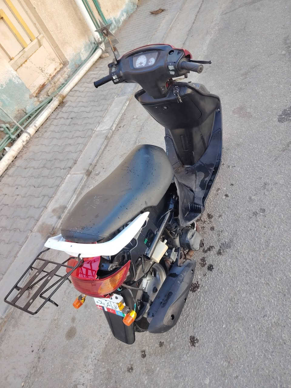 السلام عليكم دراجه فراشه البيع كفاله عامه سلف هندر شاير كله شغال محرك حاويه سعره 450 وبيه مجال مكاني نجف الي مو شراي لا يتعبني @إشارة رقم ***********
