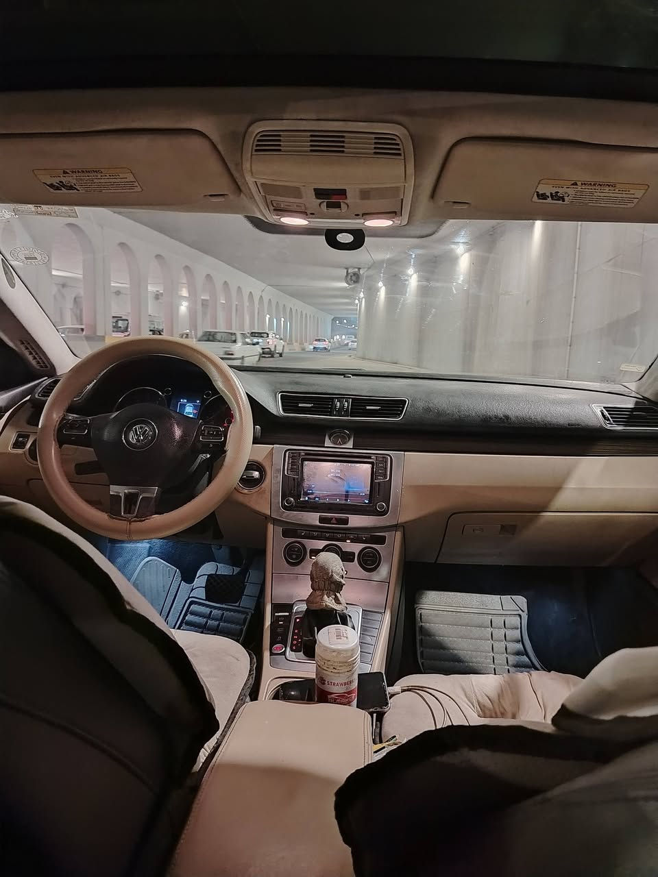 سلام عليكم 
سياره فلسواكن باصات فول وارد امريكي 
بيها ضربه جاملغ وبنيد 2017 
الرقم والاستفسار: 
***********
***********
سعر 90وبيه مجال 
مستعجل على بيعتها
