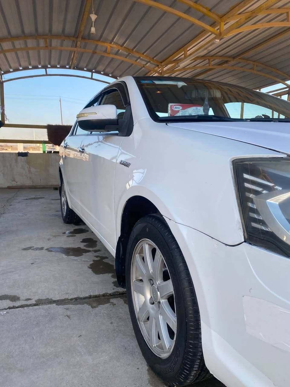 السلام عليكم جيلي موبل للبيع 2013 كفاله عامه 
كير محرك صدر شرط تخم تاير كبل يومين شاده تبريد ثلج تدفئه نار ويل كب حساسات خلفيه شاشه اندرويد كامره خلفيه لايت زنون الاصلي اربع جام كهرباء سياره كامله ماناقصها برغي كفاله عامه من كلشي رقم بغداد دولي سنويه جديده هزه جديده تحويل ثاني يوم السعر ٥٦ بيها مجال للاستفسار ***********
