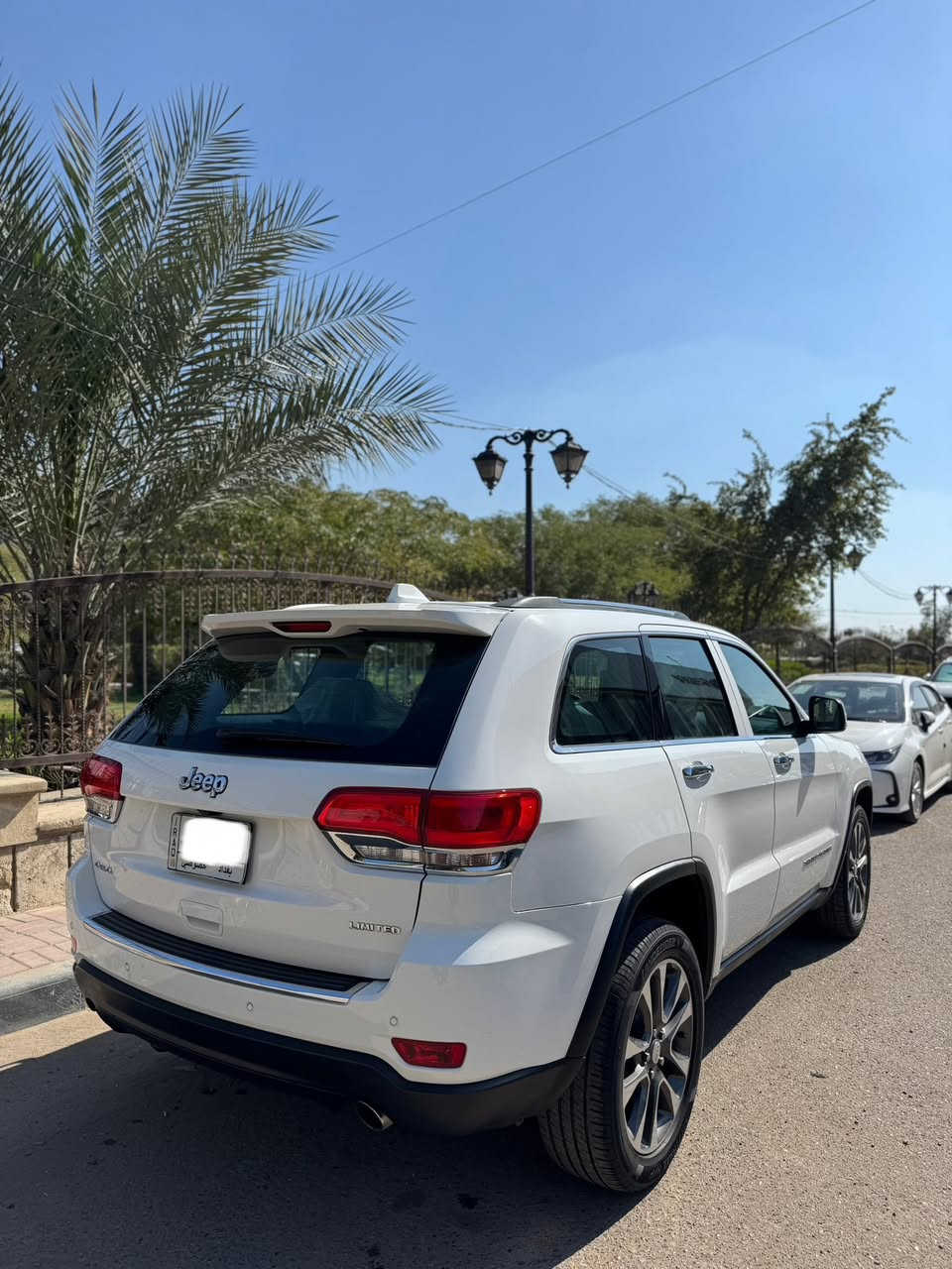 السلام عليكم
جيب 2018 خليجية لمتدد بلاص 3 شاشات 
كفالة من الصبغ والتبديل
جديدة سيارة ومناقصه شي
السعر 24.300$ وبيه مجال بسيط
مكاني بغداد السيدية
***********
