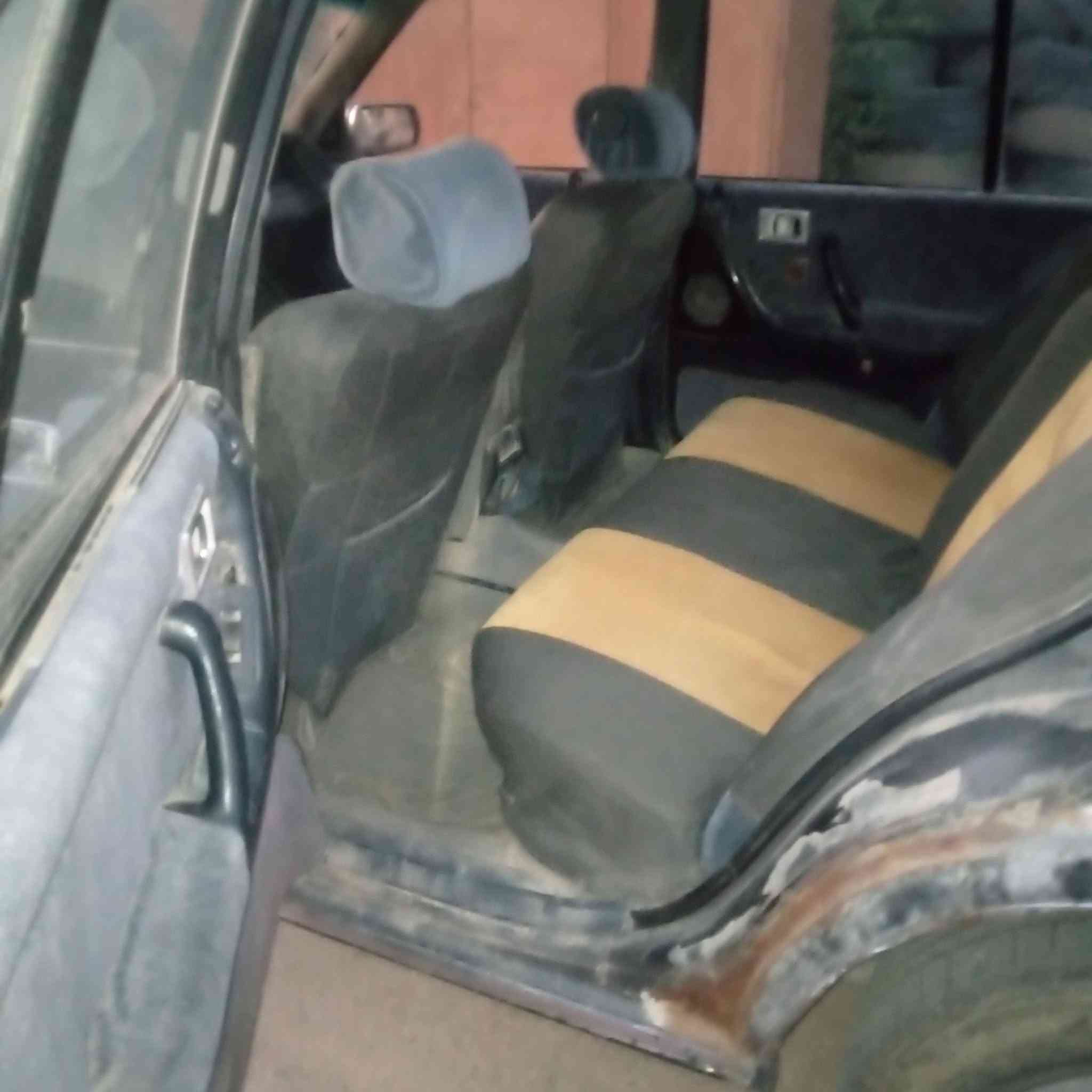 ارنب ايسر ابلاد مكينه وگير وتخم تاير وحداديه مكينه ففتي ثنين ونص جاهزه مبدل قبق قماره باسمي بغداد دولي السعر 45وبيها مجال الاستفسار ***********

