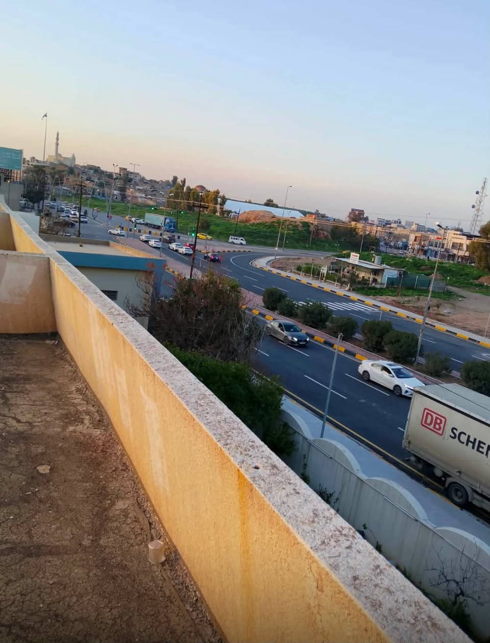 بيت في حي المالية قرب مدرسة بغداد، موقع مناسب جداً لفتح روضة أطفال أو مجمع طبي.

📍 الموقع: حي المالية – قرب مدرسة بغداد
📐 المساحة: 600 متر مربع
🏢 الاستخدام: روضة، مجمع طبي، أو مشروع خدمي
💰 بدل الإيجار: 3 مليون دينار شهرياً

للاستفسار والمعاينة يرجى التواصل على الخاص أو الاتصال ‭***********‬
