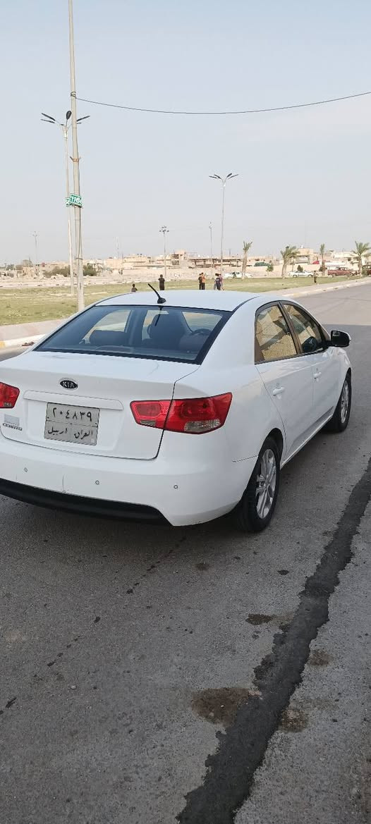 سلام عليكم كل عام وانتم بخير 
للبيع سيراتو 2011 محرك 1600 دوش ما مفتوح 
تبريد حداديه تخم تاير كله جديد 
السعر ب 92 وبيها مجال الشراي يتصل 
قطعه واحده تبديل فقط 
رقم اربيل تريد تحويل تريد وكاله 
مكان السياره كربلاء هذا رقمي شراي يتصل 
***********
